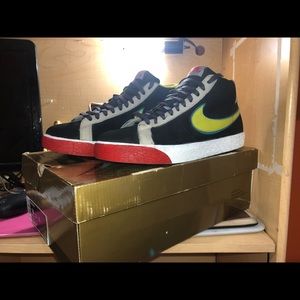 *Sold* 2008 Nike Blazer SB “PacMan” 310801-031